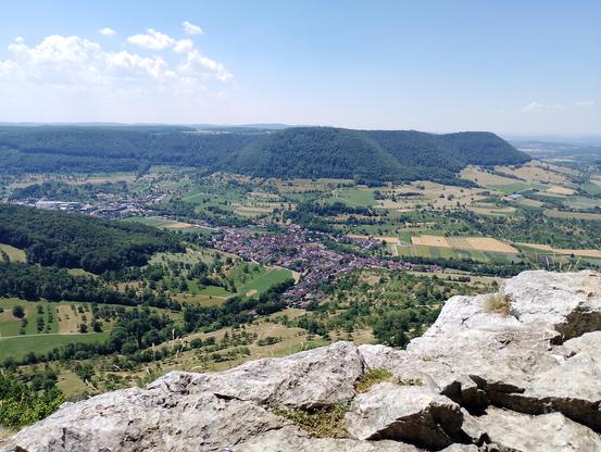 Blick vom Gelben Fels herunter nach Brucken