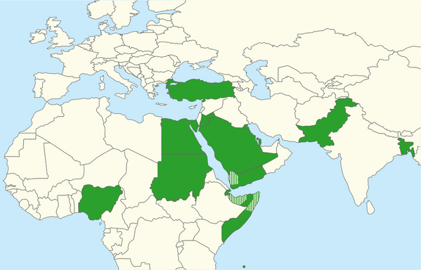 Karte des nahen Ostens mit Markierung der Mitglieder des Bündnisses: Saudi-Arabien, Kuwait, Katar, Bahrain, Dschibuti, Pakistan, die Türkei, Ägypten, Jordanien, Nigeria, Somalia, Bangladesch, Komoren, Jemen [gemeinfrei]